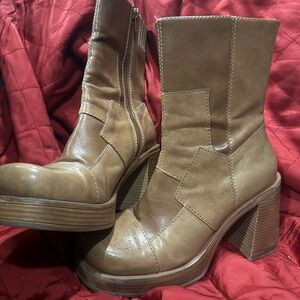 Y2K 90’s/2000’s Tan Chunky Brown Patchwork Platform Boots Curfew